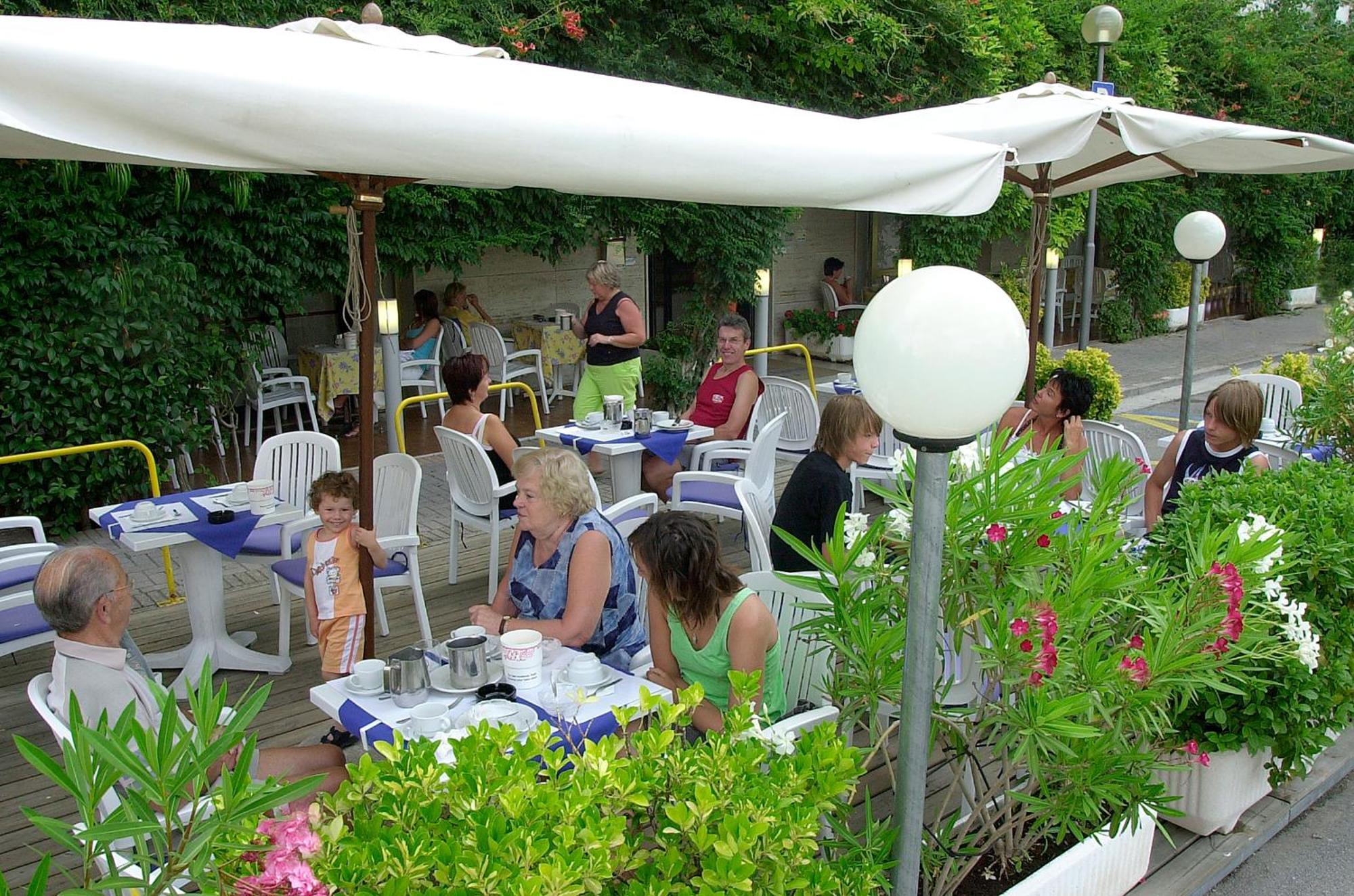 Hotel Wally Lido di Jesolo Exterior photo